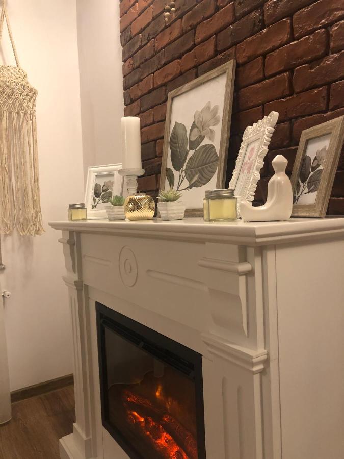 Cozy Central Apartment Braşov Exteriör bild